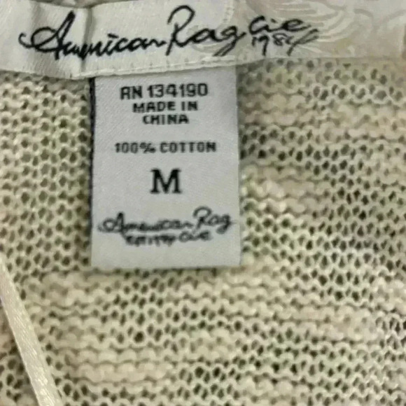 American Rag Cie Aztec Boho Sweater Size Medium with Tassels/ Fringe. - Picture 5 of 6